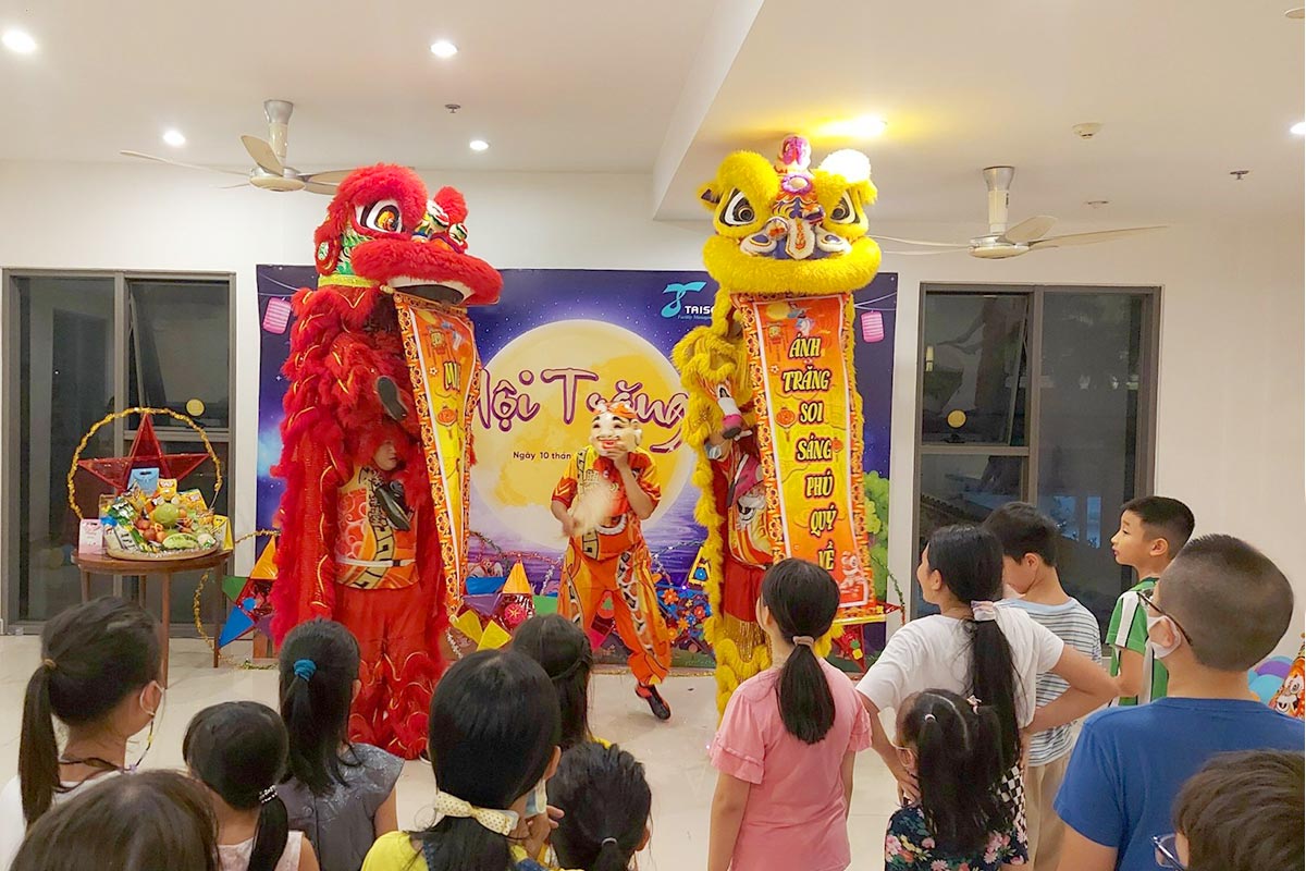 Taisei VN - Celebrating Mid-Autumn Festival With Children